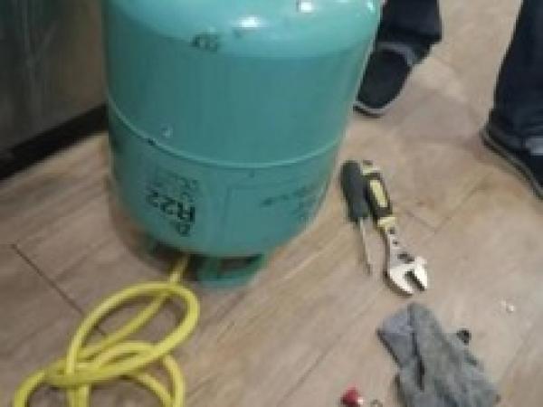 海淀区四季青空调加氟、空调维修服务