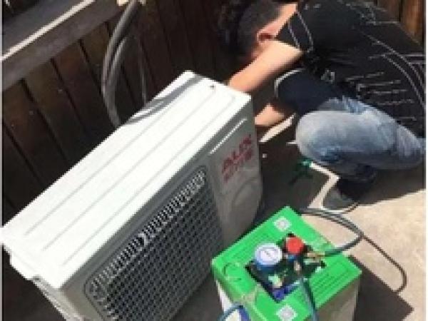 岳各庄专业空调加氟维修