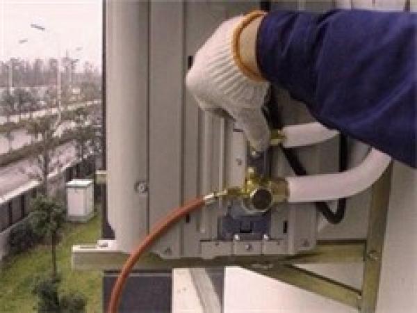 海淀区八里庄空调维修加氟电话